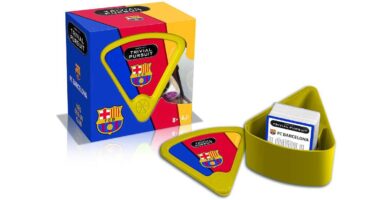 Los elementos de un juego de Trivial Pursuit temático del FC Barcelona
